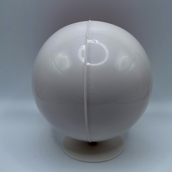 Miniature 1:12 Mid Century Modern Ball Chair, Egg Chair Iconic Design Mini - Picture 4 of 5